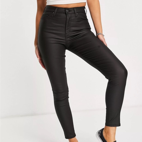 Topshop Jamie Jeans in Coated Black - Picture 2 of 6